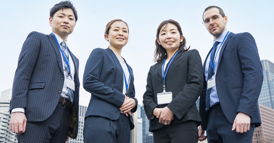 Japanese Business Woman Attire